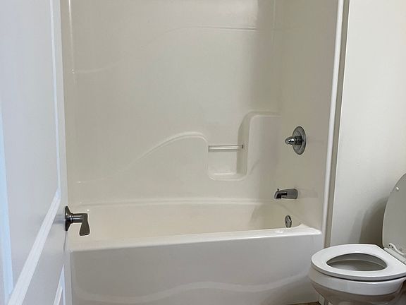 4th image of 100 Broad St #6