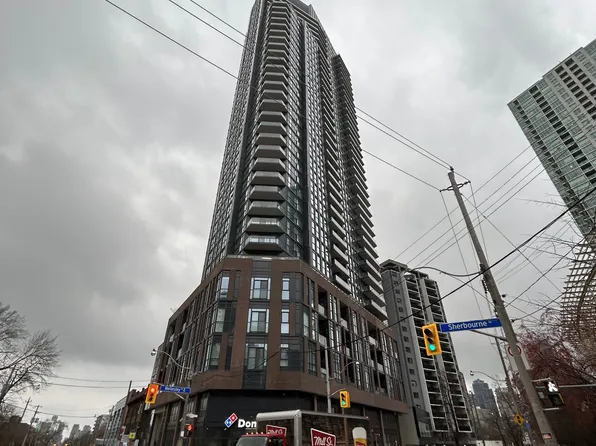 159 Wellesley St E, Toronto, ON