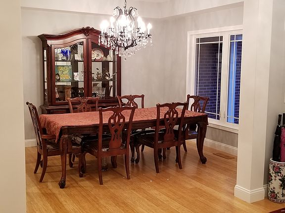 3rd image of 1854 Helens Way