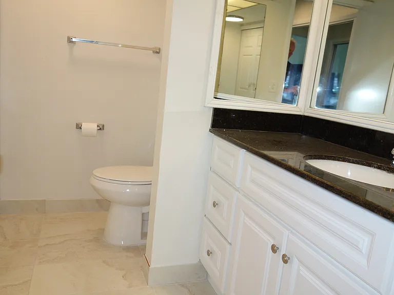 851 Bayway Blvd #905 — Photo 43