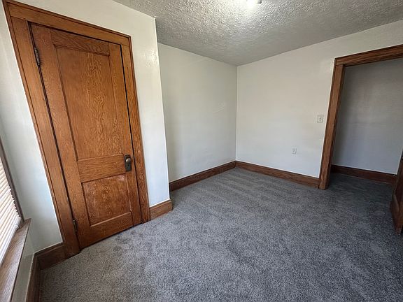 4th image of 2039 Floral Ave