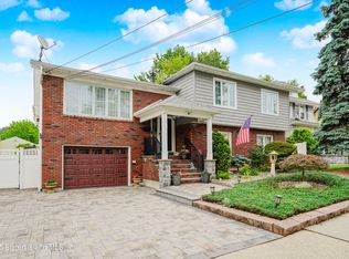 97 Martin Ave, Staten Island, NY 10314