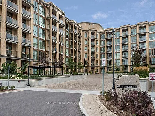 68 Main St N Photo 1