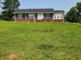 617 E College St, Bowdon, GA 30108