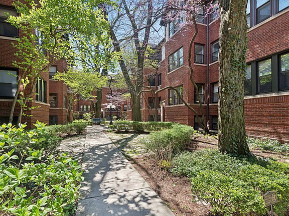 2nd image of 815 Lake St APT 1S