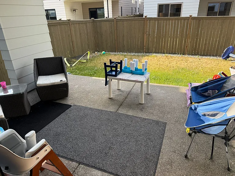 22960 SE Sycamore St — Photo 3