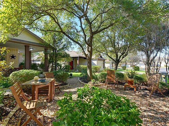 3rd image of 2807 Winslow Dr
