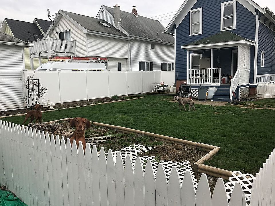 2nd image of 1210 W Henley St