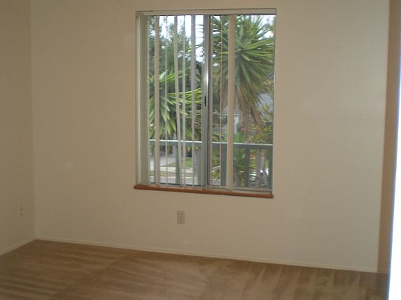5th image of 1268 Pennsylvania Ave APT 2