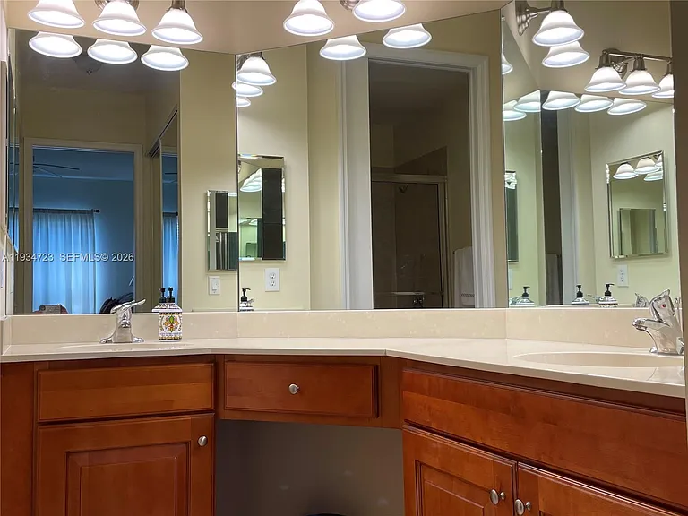 3500 Oaks Clubhouse Dr #308 — Photo 44