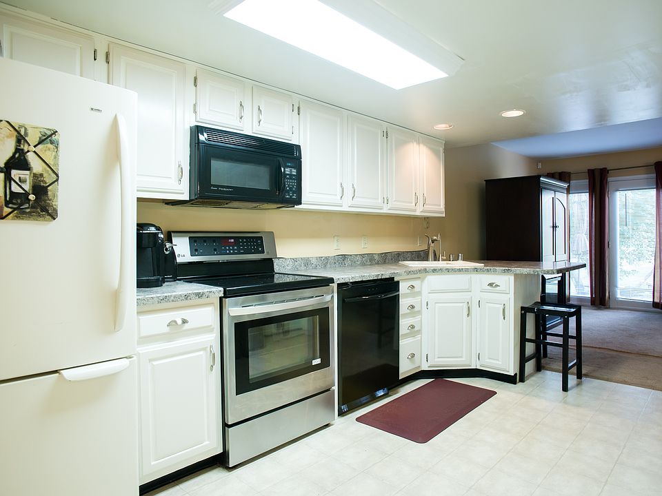 1st image of 8 Lake Tahoe Cir