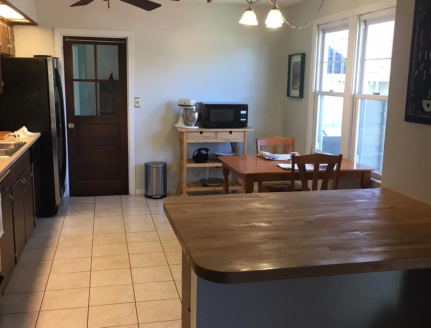 2 bed, 1025 sqft, $2,150 — Photo 2