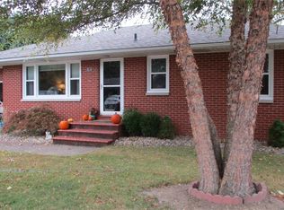 614 Mildred Ave, Wood River, IL 62095