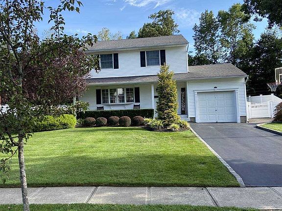 3rd image of 24 Schuyler Dr