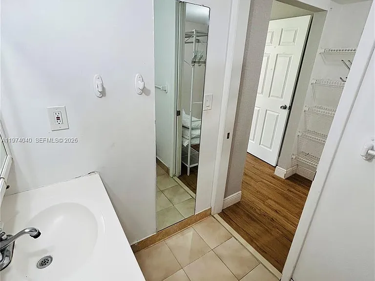 17021 N Bay Rd #219 — Photo 34