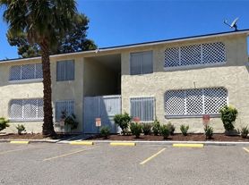 2762 Sidewinder Ln, Las Vegas, NV