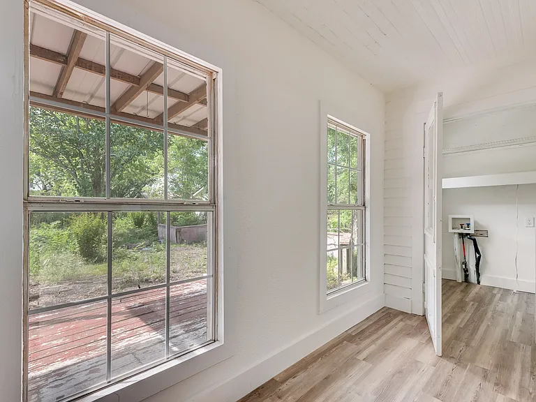 309 Poplar St — Photo 11