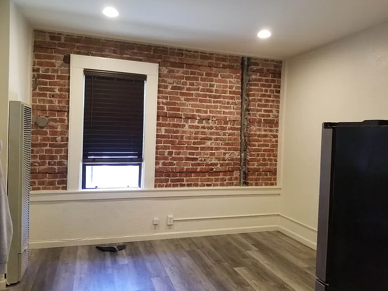 1 Bed 1 Bath in Historical Building — Photo 21