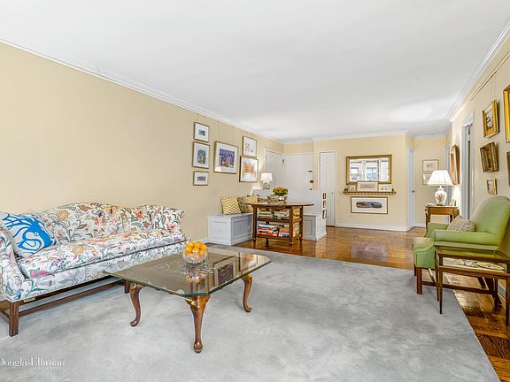 2nd image of 1329 2nd Ave #3S