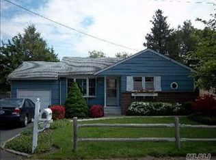 18 Bushwick St, Melville, NY 11747