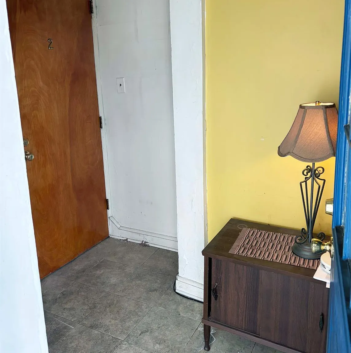 2 bed, 1.0 bath, $1,900 — Photo 2