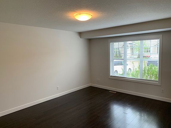 3rd image of 133 Birchwood Clos