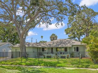 1827 Oregon Ave NE, Saint Petersburg, FL 33703
