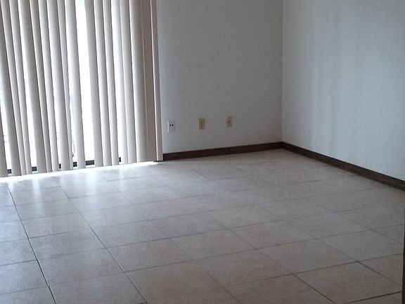 2nd image of 8183 Stonebrook Dr