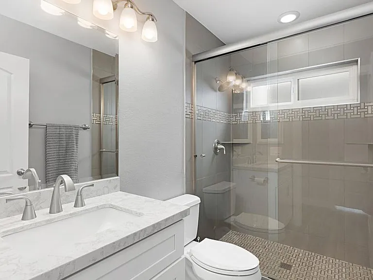 910 N Pacific St #31 — Photo 23
