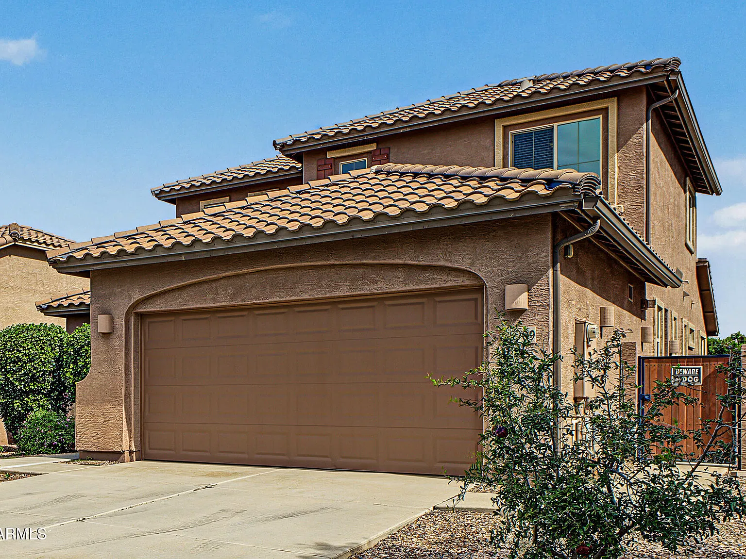 4 bed, 3.5 bath, 2340 sqft, $2,849 — Photo 3