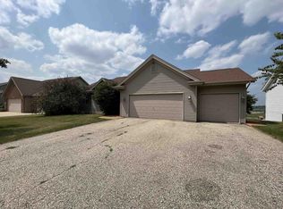 3537 Eagles Ridge Dr, Beloit, WI 53511