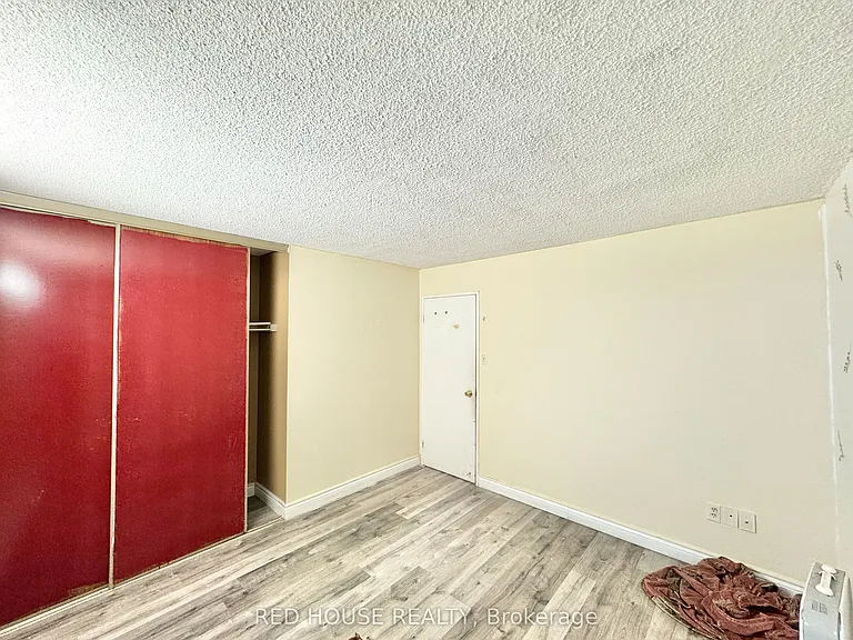 25 Sunrise Ave #1405 — Photo 15