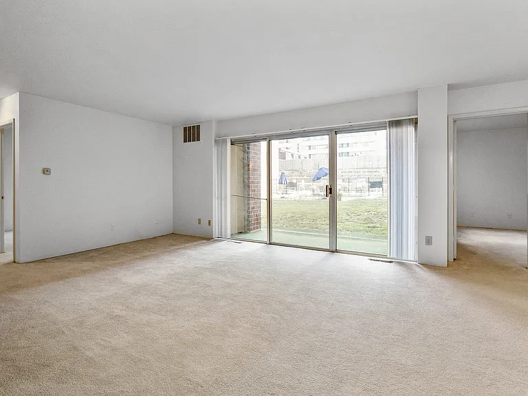 Ingersoll Towers — Photo 49