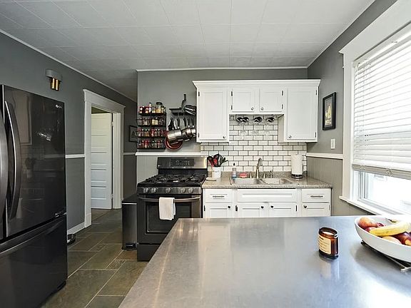 3rd image of 35 Choate Ave Floor 2