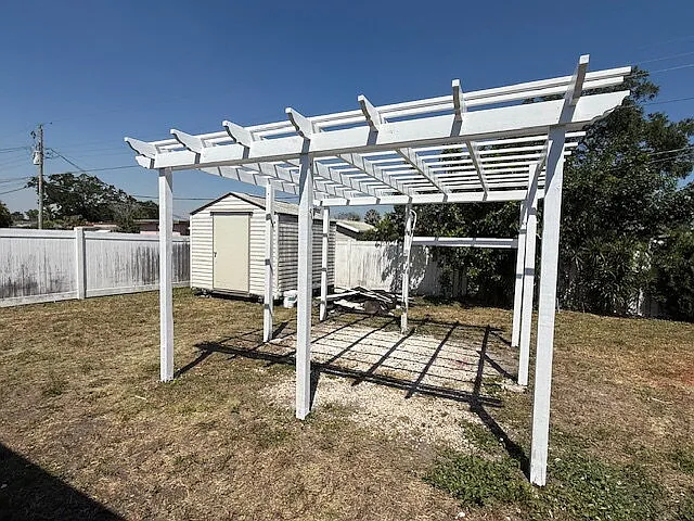 6911 SW 12th St — Photo 3