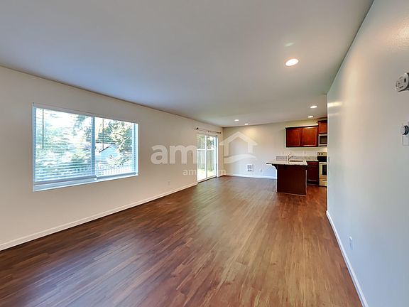 5th image of 16703 25th Avenue Ct E
