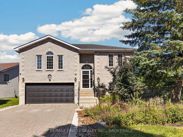 412 Malabar Dr, Kingston, ON K7M 8Z5
