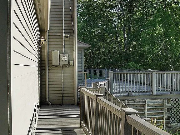 3rd image of 113 Bear Hill Rd