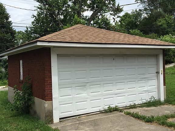 4th image of 69 E Hillcrest Ave