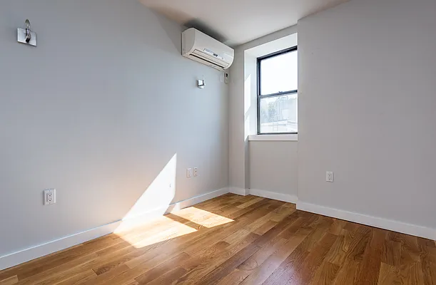 Rented by Nooklyn NYC LLC | media 42