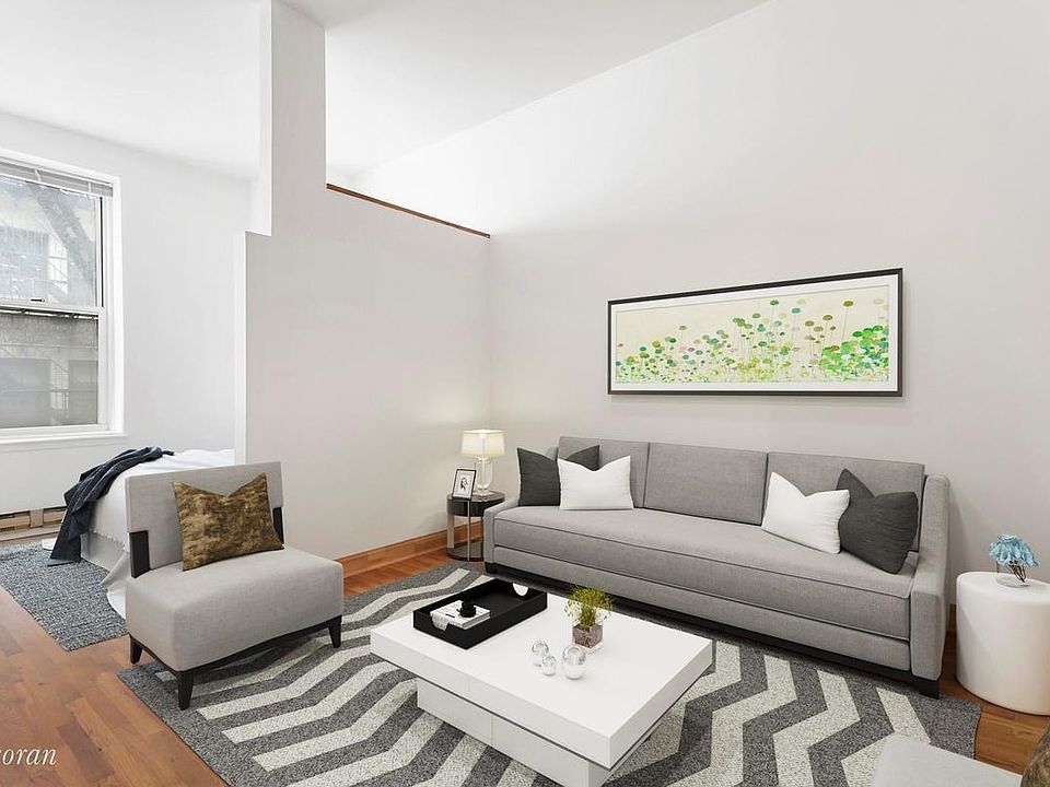 1st image of 15 Waverly Pl #3T