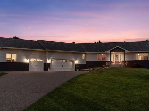 17007 Vickers St NE, Ham Lake, MN 55304