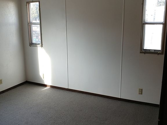 3rd image of 351 S 1st E APT 4