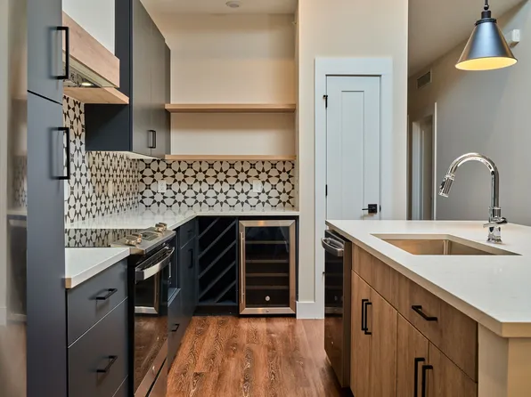 4040 Walton Creek Rd #115, Cincinnati, OH 45227