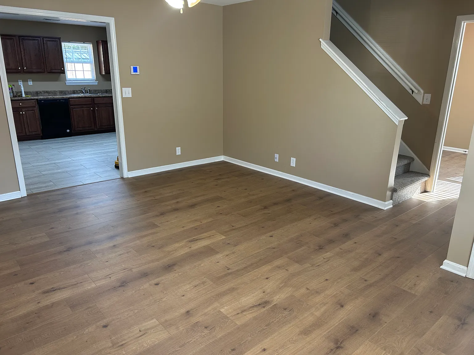 3 bed, 1200 sqft, $1,475 — Photo 2
