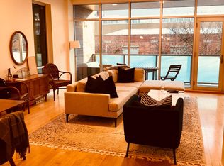 1004 W Monroe St APT 2, Chicago, IL 60607