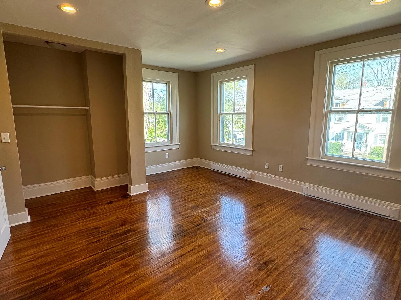 119 Clinton St — Photo 3