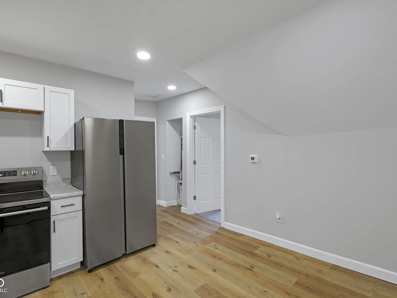 2 bed, 703 sqft, $1,000 — Photo 4