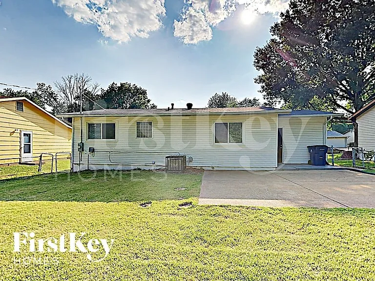 11592 Las Ladera Dr — Photo 10