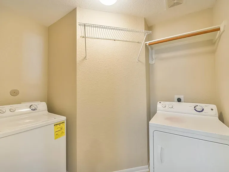 21115 Amber Crossing Dr — Photo 16